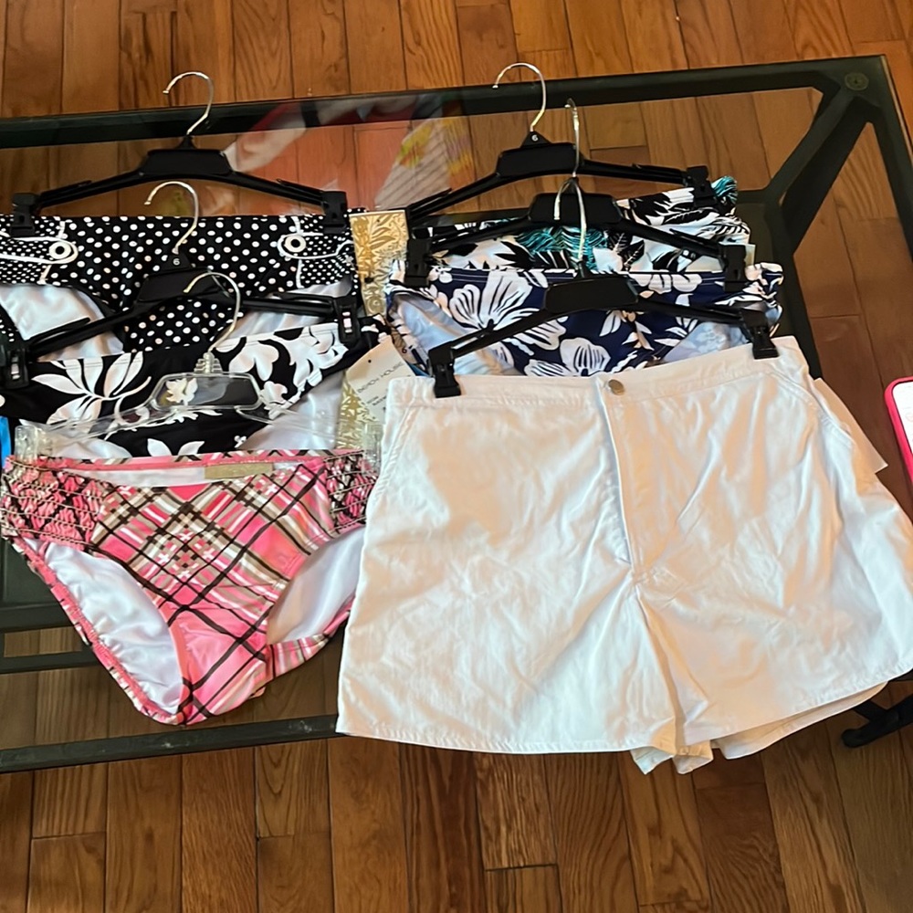 6 NWT Womens swim bottoms.